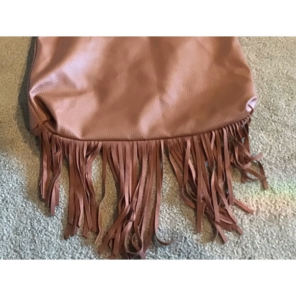 Steve Madden Crossbody Large Fringe Bag Adjustable Strap - Picture 6 of 6